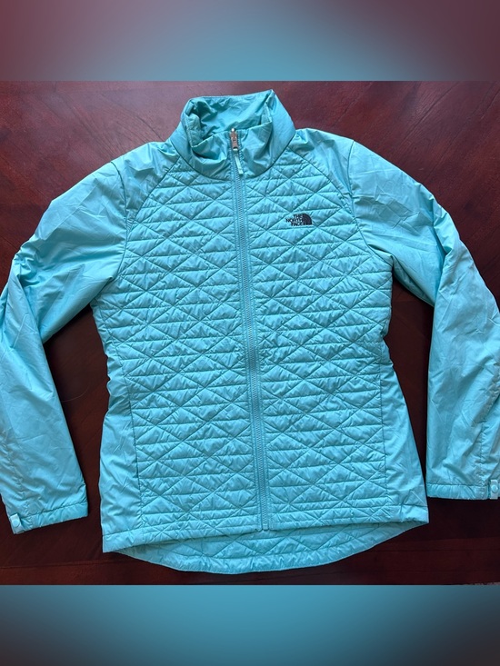 The North Face Jackets & Blazers - The North Face Women's Aqua Quilted Full-Zip Jacket size M